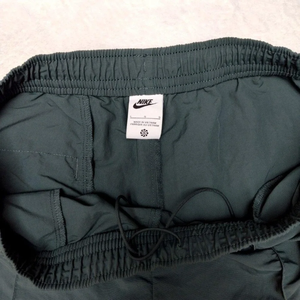 Nike Jogger Pants Womens L Green Sports Everything Nylon Jogger Pockets FQ3588